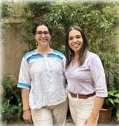 Photo of Wave and Esther the entrevistador